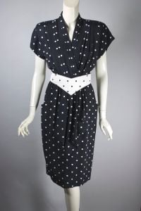 Black white polka dots 80s dress contrast belt retro style