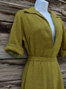 Vintage 1960s Lon of Arizona Pear Green Woven Sheath Dress with Detached Waist Tie - Fashionconservatory.com