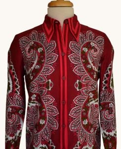 1970s Vera Neumann Burgundy Paisley and Floral Print Button Up Blouse, Size XS to S - Fashionconservatory.com