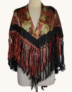 1940s Black and Coral Pink Silk Taj Mahal Piano Shawl, Fringed Jacquard Brocade  Scarf - Fashionconservatory.com