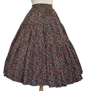 1950s Novelty Print Gathered Skirt, Folkloric Spiders, Webs, Oil Lamps, Spinning Wheels, Small - Fashionconservatory.com