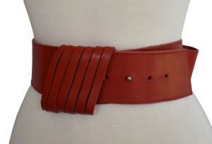 1980s Red Leather Cinch Belt Made in Italy by La Gardenia Modena, Vera Pelle, M to L - Fashionconservatory.com