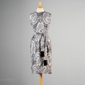 Small 1950s Paisley Shift Dress Summer Lightweight Sleeveless Belted Bold Monochromatic Print