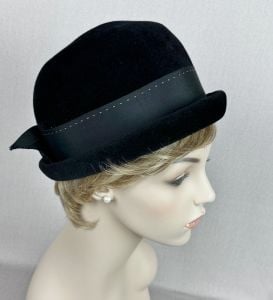 Vintage 60s Evelyn Varon Black Velour Derby Style Hat - Fashionconservatory.com