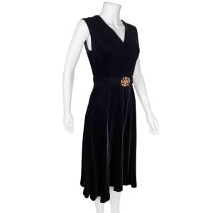 Vintage 1960s Black Velvet Dress Francis Gale by Parkway Canada Size M - Fashionconservatory.com