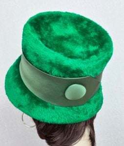 Vintage 60s Kelly Green Fur Felt Hat - Fashionconservatory.com