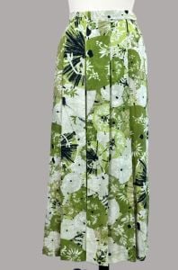 Vintage Geiger Green Abstract Pleated Midi Skirt, Made in Austria Size 8, Pockets