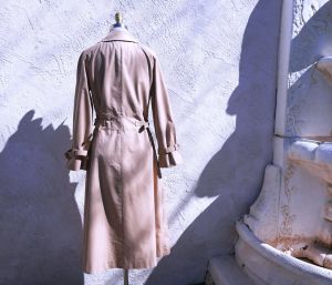 Vintage 70s Trench Coat, Size M, Classic Khaki Rain Jacket, Fitted Beige Raincoat - Fashionconservatory.com