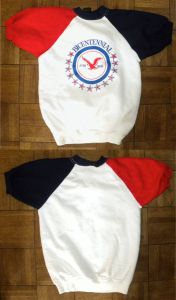 Vintage 70s Bicentennial 1976 Sweatshirt | Short Sleeve Pullover T Shirt | Fits XS/S - Fashionconservatory.com
