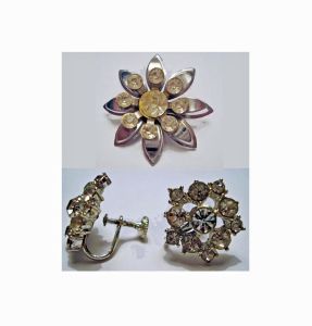 Lot of 2 Vintage 50s-60s Clear Rhinestone Flower Pin & Screw Back Earrings Atomic Wedding Jewelry - Fashionconservatory.com