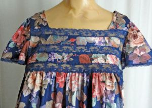 Vanity Fair Vintage 80s Nightgown & Robe Set Navy Blue and Pink Rose Floral Print Negligee - Fashionconservatory.com