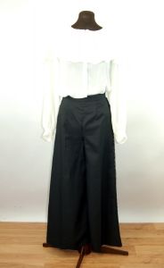 1970s palazzo pants high waist wide leg pants black with sequins holiday wear Size S/M - Fashionconservatory.com