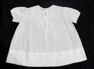 1900s 1910s Infant's Dress - Size 6 Months Baby Frock - White Organdy with Tucks & Tiny Embroidered  - Fashionconservatory.com