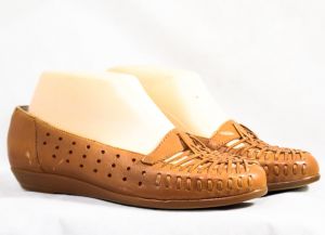 Size 6.5 Leather Shoes - Cute Tan Huarache Style Design - 1990s Light Brown Boho Flats with Woven 
