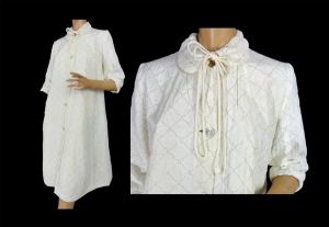 Vintage 60s Robe Quilted Off White with Gold Lurex Housecoat by Evelyn Pearson