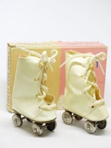 1950s Dollys Finest Doll Shoes Roller Skates New In Box Jeanstyles Roller Skates For 18 Inch Dolls - Fashionconservatory.com