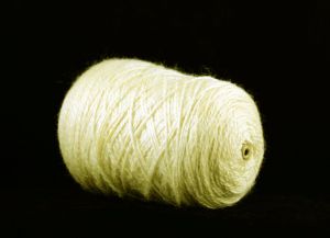 Artisan Style Ecru Yarn with Soft Woolly Texture - 14 Oz Cone - Ivory Pale Neutral 1980s Fiber Art  - Fashionconservatory.com