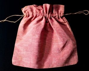 1900s Arts & Crafts Pink Moire Purse - Authentic Antique Drawstring Bag - Hand Embroidered Laurel  - Fashionconservatory.com