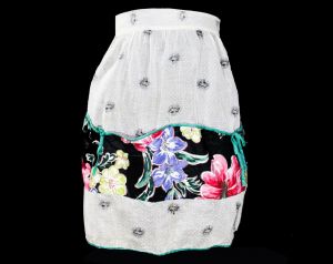 1950s Floral Cotton Apron - Sheer White Dotted Swiss Organdy & Polished Chintz Half-Apron