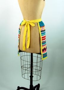 1950s apron patchwork pieced Mexican style multicolored novelty half apron - Fashionconservatory.com