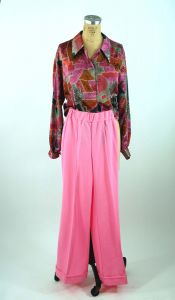 1960s bell bottoms pink polyester double knit cuffed flared pants Size S/M - Fashionconservatory.com