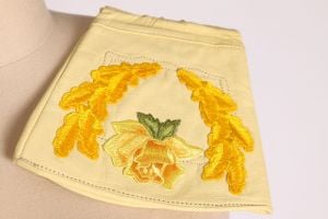 1950s Cream and Yellow Leather Below the Wrist Yellow Rose Embroidered Western Cowgirl Gloves - Fashionconservatory.com