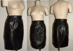 80s Black Leather PENCIL Skirt | Tight Fit High Waist Above Knee Skirt | W 27'' - Fashionconservatory.com