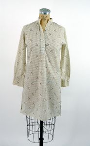 1960s Ratcatcher Equestrian shirt tunic with horse head profiles Classics by Varsity Size M - Fashionconservatory.com