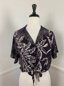 1990's Vintage Rayon Palm Print Tie Front Top | Nostalgia | 1940's Style | Bust 38'' | Size Medium - Fashionconservatory.com