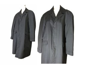 Vintage Men's 1950s Raincoat Overcoat Charcoal Gray Plaid Tartan Lining by Alligator | L/XL