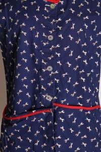 1970s Novelty Blue, Red and White Dog Print Sleeveless Button Up Pocketed Blouse - M - Fashionconservatory.com