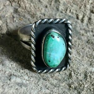 Size 6.5 Vintage NA Circa 1940s Southwestern Boho Manassa Turquoise + Sterling Silver Ring