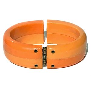 Vintage 2-tone Peach Orange Lucite Hinged Clamper Bracelet Plastic Mod - Fashionconservatory.com