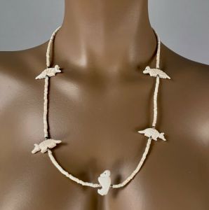 Vintage White Buffalo Carved Shell Armadillo Southwestern Fetish Necklace 22.5''