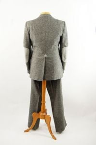 1970s men's tweed suit with elbow patches three piece suit with sweater vest Size 39 Phoenix Clothes - Fashionconservatory.com