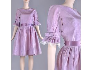 Vintage 1950s Lilac Purple Embossed Taffeta Full Frilly Cocktail Dress | XS/S