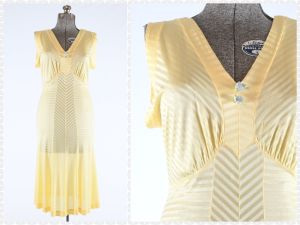 Vintage 1940s Yellow Striped Nightgown  |   Small Medium   |   by Lorraine