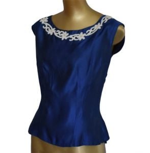 1950s Hand Beaded Blouse, Faux Pearl Floral Beading, Navy Blue and White, Cropped Length, Size S M - Fashionconservatory.com