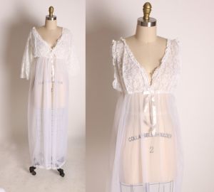 Late 1960s Early 1970s Sheer White Wide Strap Lace Trim Nightgown w/ Matching Sheer Robe Two Piece