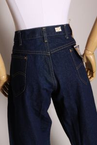 Deadstock 1970s Dark Wash High Waisted Regular Cut Denim Jeans by Lee - 38 x 30 - Fashionconservatory.com