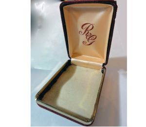 Vintage 60s Jewelry Box Maroon Brown Velvet and Gold Retail Presentation Box - Fashionconservatory.com
