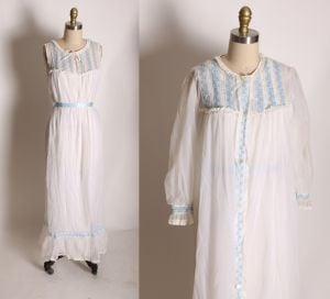 1960s White and Blue Nylon Ribbon Sleeveless Full Length Nightgown & Short Sleeve Robe Peignoir L