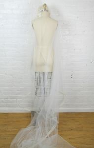 1950s long cathedral wedding veil with floral lace tiara - Fashionconservatory.com