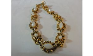 Vintage 50s Bracelet Faux Opals Florenza Victorian Revival Filigree Gold Tone