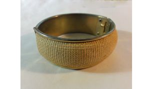 Vintage 1950s Bangle Bracelet Cream Color Textured Hinged Cuff Sarah Coventry