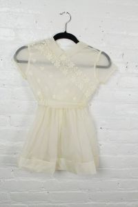 1950s girls dress . vintage 50s flower girl ivory sheer white party dress . small, medium