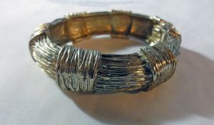 Vintage Hinged Chunky Bangle Bracelet Silver Tone Wrapped Wire Look Texture