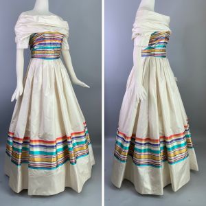 Extraordinary 1970s era Norman Hartnell Vintage Couture Silk Taffeta Formal Ball Gown | XXS/XS - Fashionconservatory.com