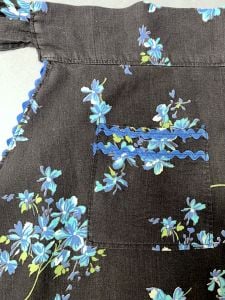 Vintage Midcentury Cotton Half Apron | Floral Print w/ Rickrack Trim | Great Gift! Chef Cook Gifts - Fashionconservatory.com