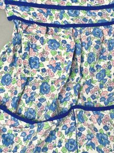 Vintage Midcentury Cotton Half Apron | Floral Print w/ 7 Pockets | Great Gift! Chef Cook Gifts - Fashionconservatory.com